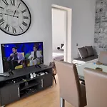 Dom wakacyjny Golden View House *