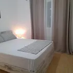 Dom wakacyjny Golden View House *