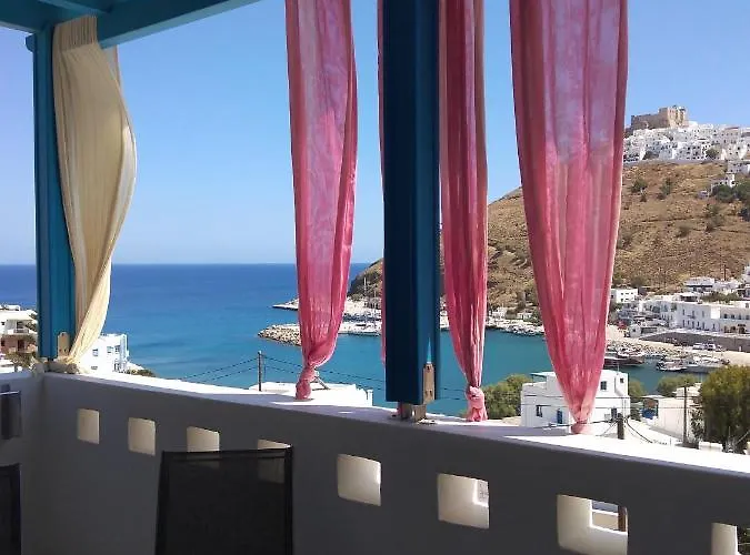 Dom wakacyjny Golden View House Pera Gyalos